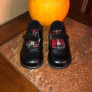 NWOT Black MaryJanes